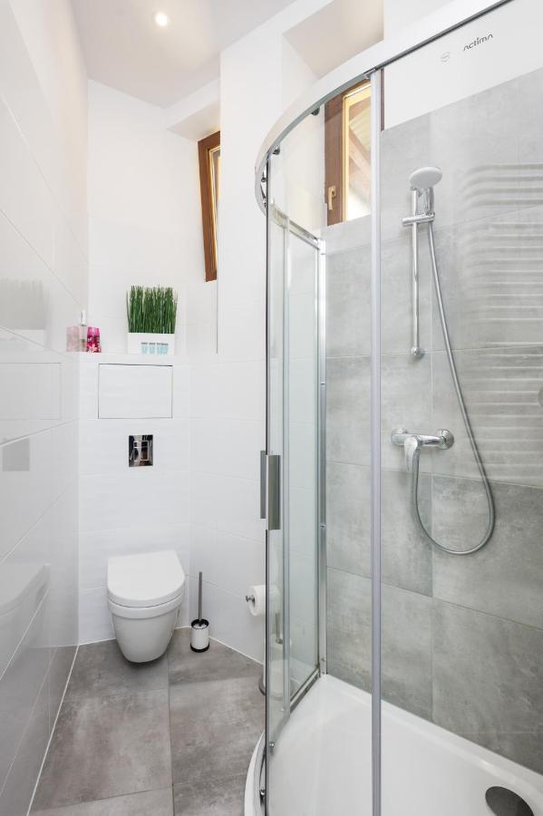 Beautiful Apartment, Great Location, Old Town & Kazimierz คราคูฟ ภายนอก รูปภาพ