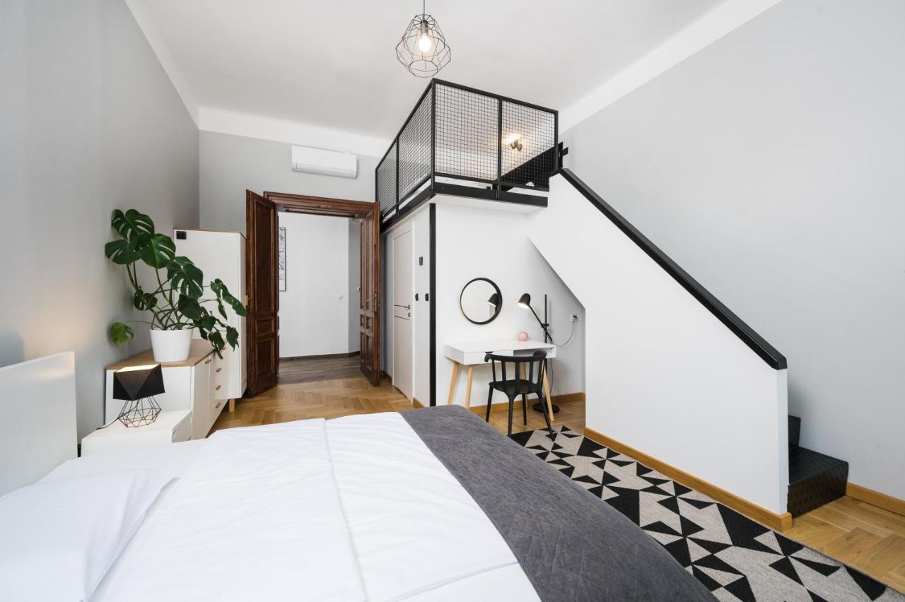 Beautiful Apartment, Great Location, Old Town & Kazimierz คราคูฟ ภายนอก รูปภาพ
